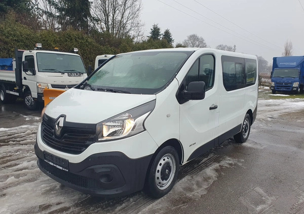 Renault Trafic cena 81180 przebieg: 124395, rok produkcji 2017 z Ozimek małe 92